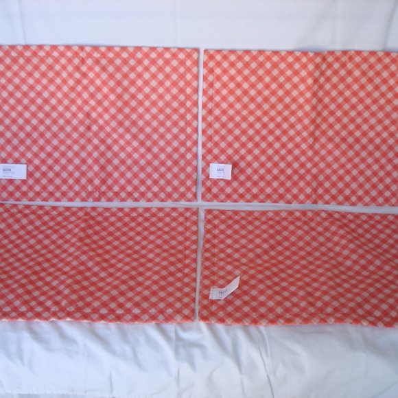 New Quilted Fabric PLACEMATS SET of 4 Bunny Easter Nature Spring Summer Rabbits - Picture 6 of 11